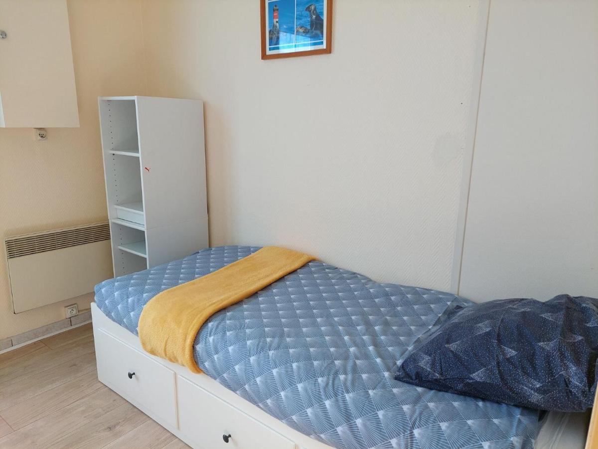 Holiday Home In Plouarzel Экстерьер фото